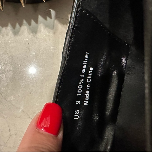 New UNIF Hellraisers Gold Spiked / Black Slip-on Loafers Women's 9 - Picture 4 of 5